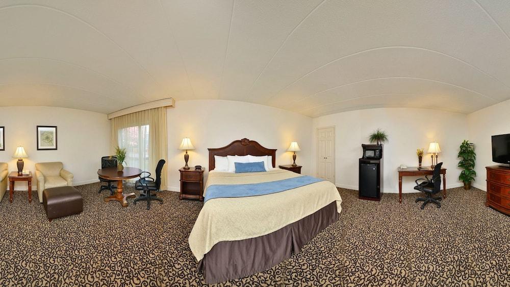 Best Western Plus Steeplegate Inn Davenport Esterno foto