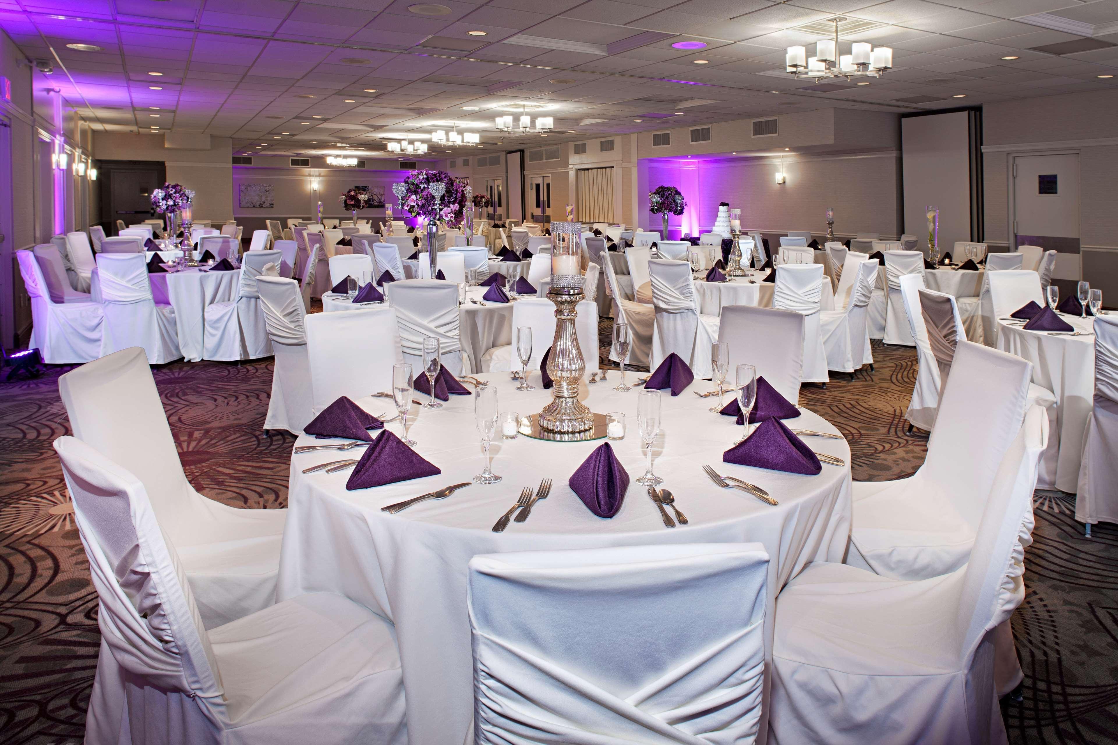 Best Western Plus Steeplegate Inn Davenport Esterno foto