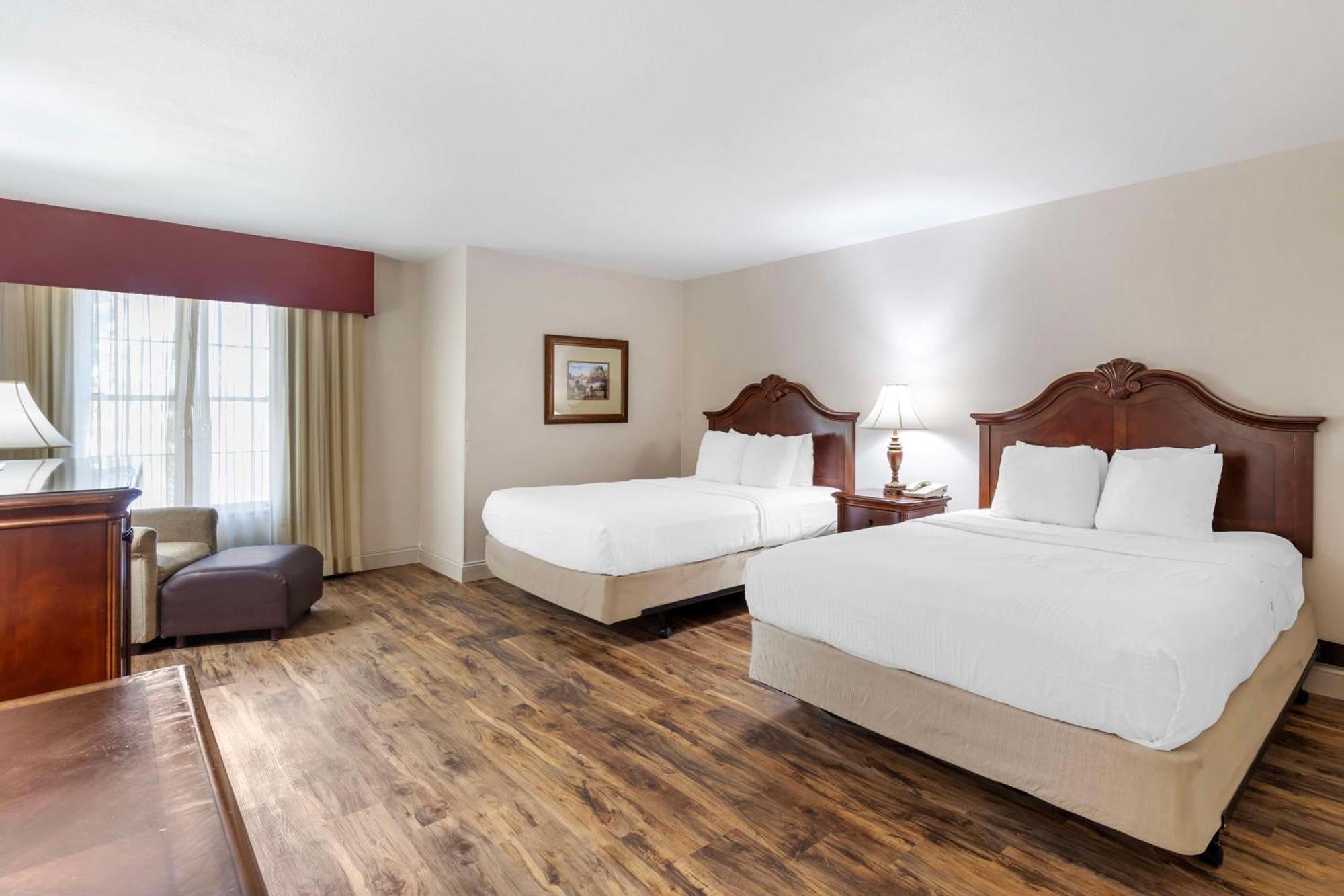 Best Western Plus Steeplegate Inn Davenport Esterno foto