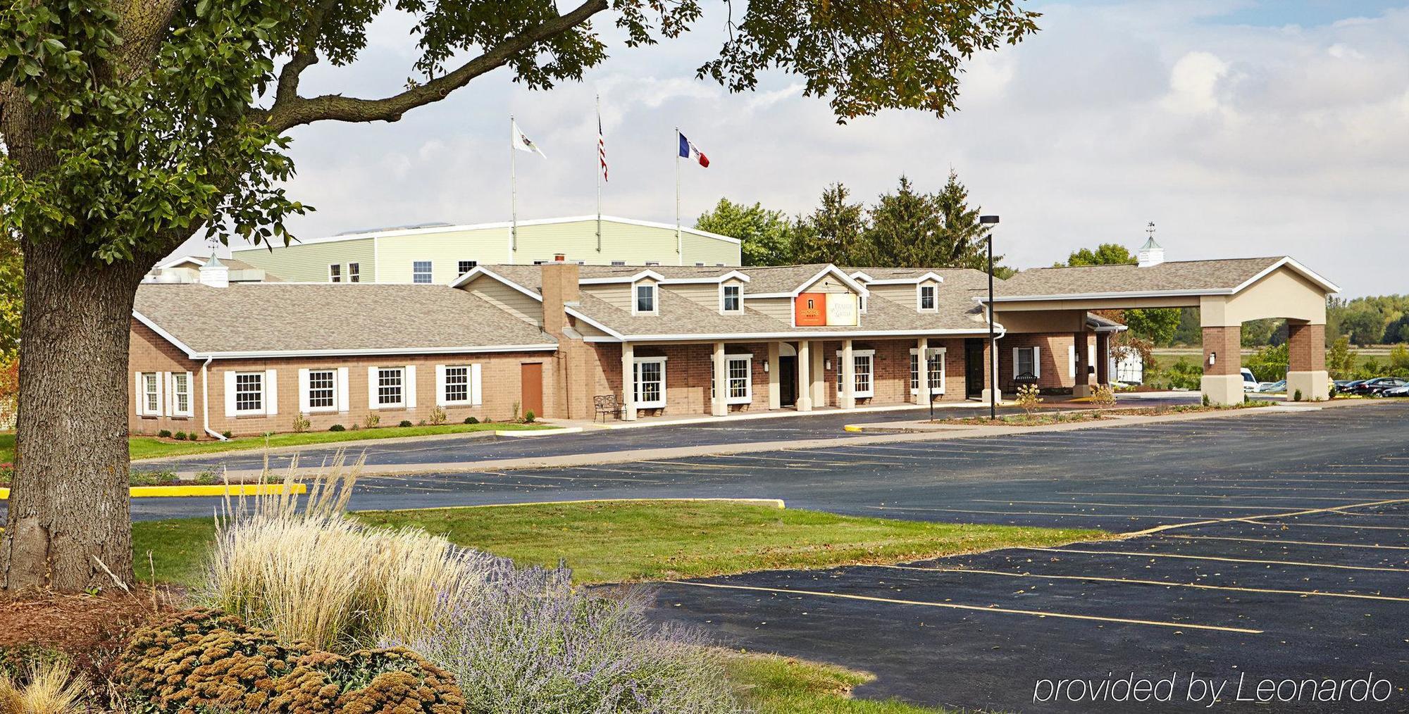 Best Western Plus Steeplegate Inn Davenport Esterno foto